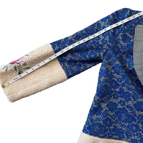 Hip Curve Embroidered Trench Coat With Lace & Sherpa Accents NWT - Picture 16 of 17